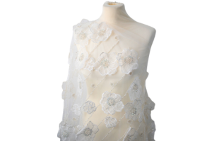 Brautkleidspitze 3D Blumen Perlenstickerei ivory