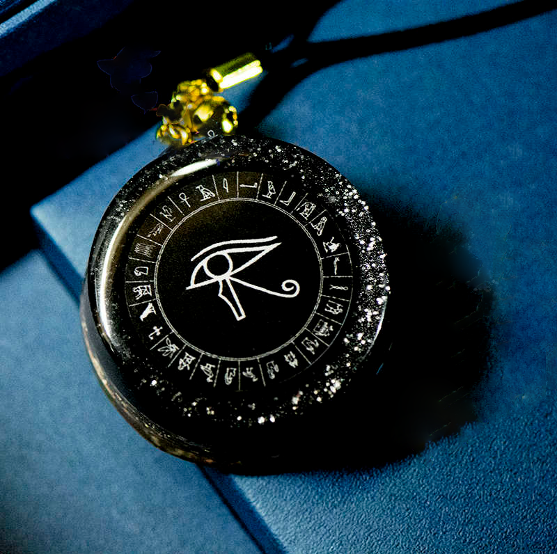 Olivenorma Auge des Horus Obsidian Energie Orgone Halskette