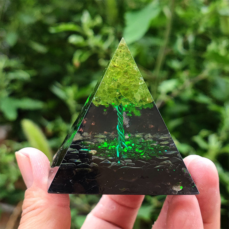 Olivenorma Obsidian mit Peridot Glücks-Orgon-Pyramide