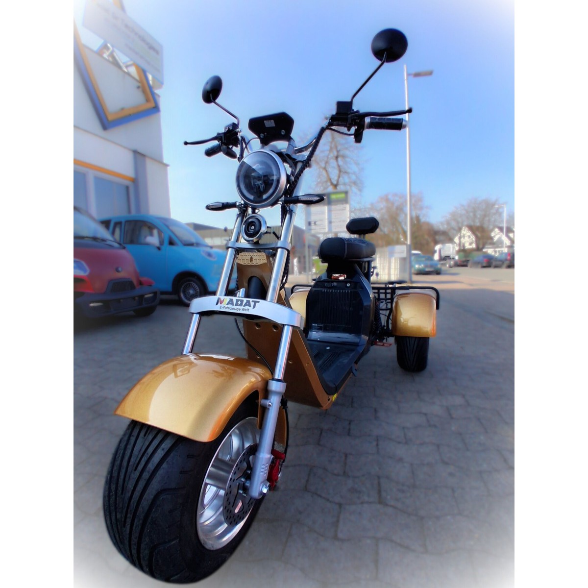 Madat CP-3 Electric Scooter Two-Seater – Tricycle, 45 km/h (25 km/h Option), 20 Ah Battery, 40 km Range Gold