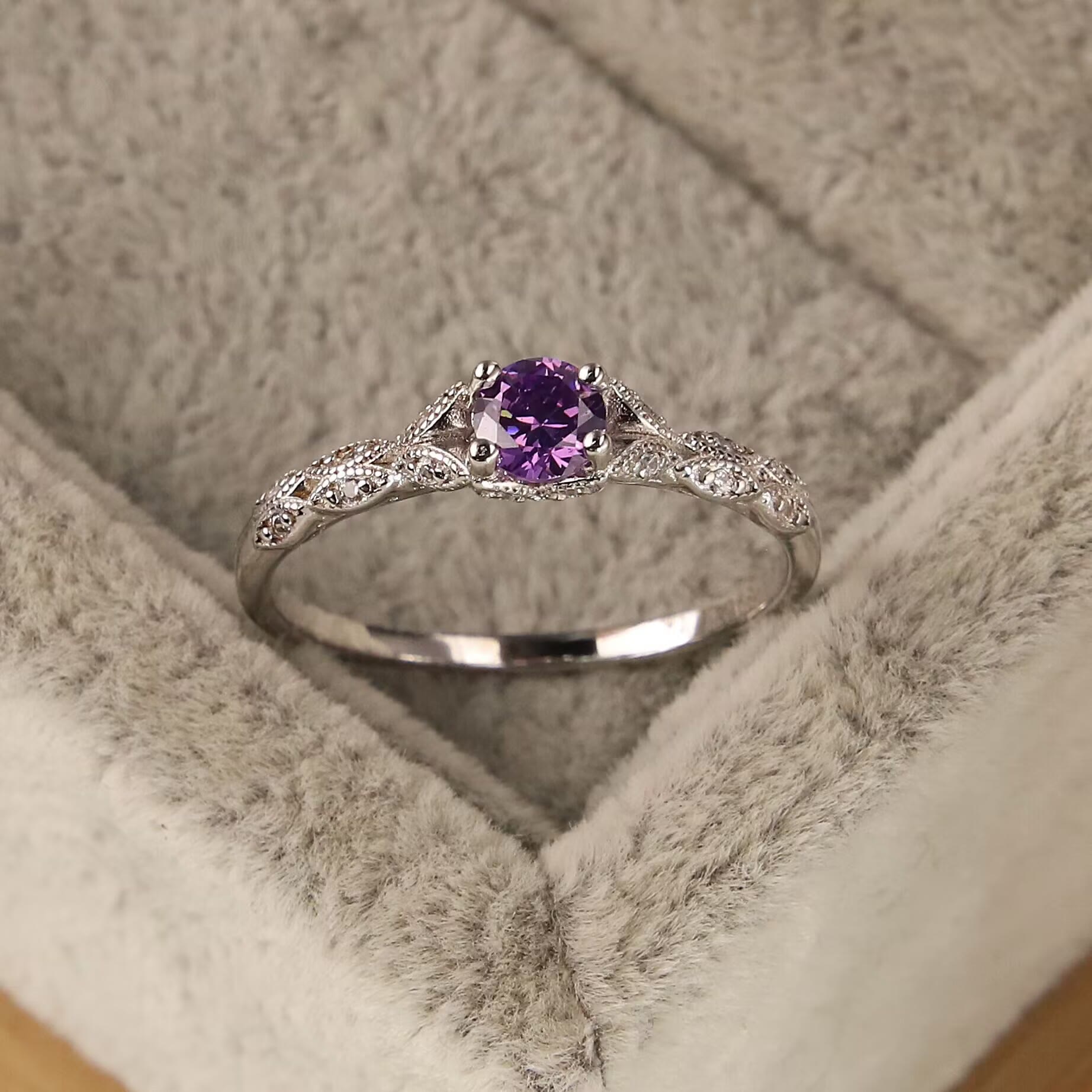 Olivenorma Inlay Lila Amethyst Zirconia Einfacher Ring