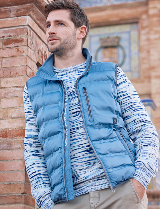 Light Quilted Vest in Material Mix