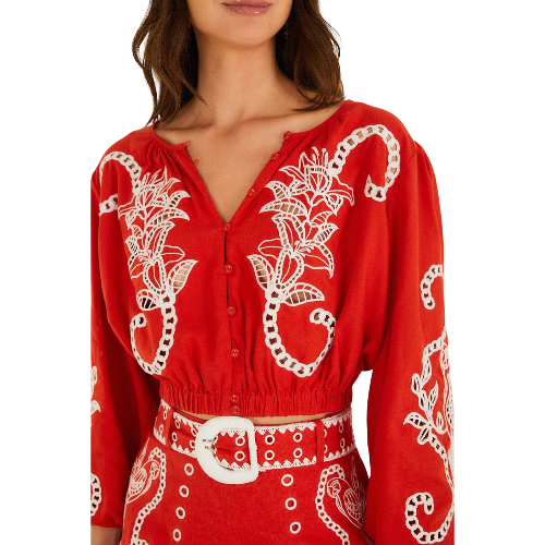Rote Richelieu Bluse